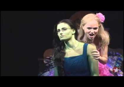 Show Clip - Wicked - &quot;Popular&quot; - Original Cast